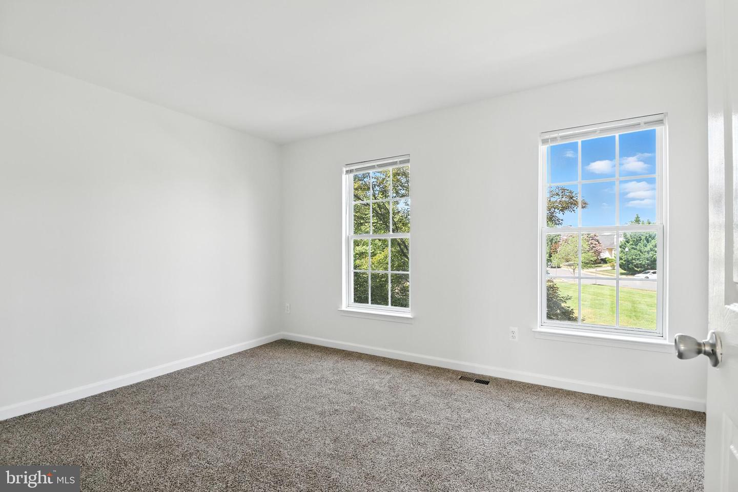 20943 COLECROFT SQ, ASHBURN, Virginia 20147, 3 Bedrooms Bedrooms, ,2 BathroomsBathrooms,Residential,For sale,20943 COLECROFT SQ,VALO2103014 MLS # VALO2103014