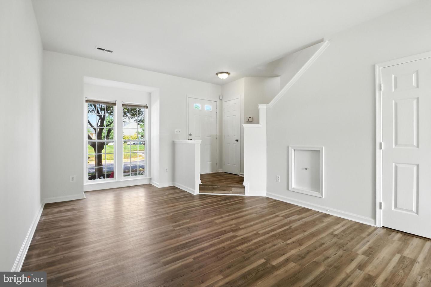 20943 COLECROFT SQ, ASHBURN, Virginia 20147, 3 Bedrooms Bedrooms, ,2 BathroomsBathrooms,Residential,For sale,20943 COLECROFT SQ,VALO2103014 MLS # VALO2103014