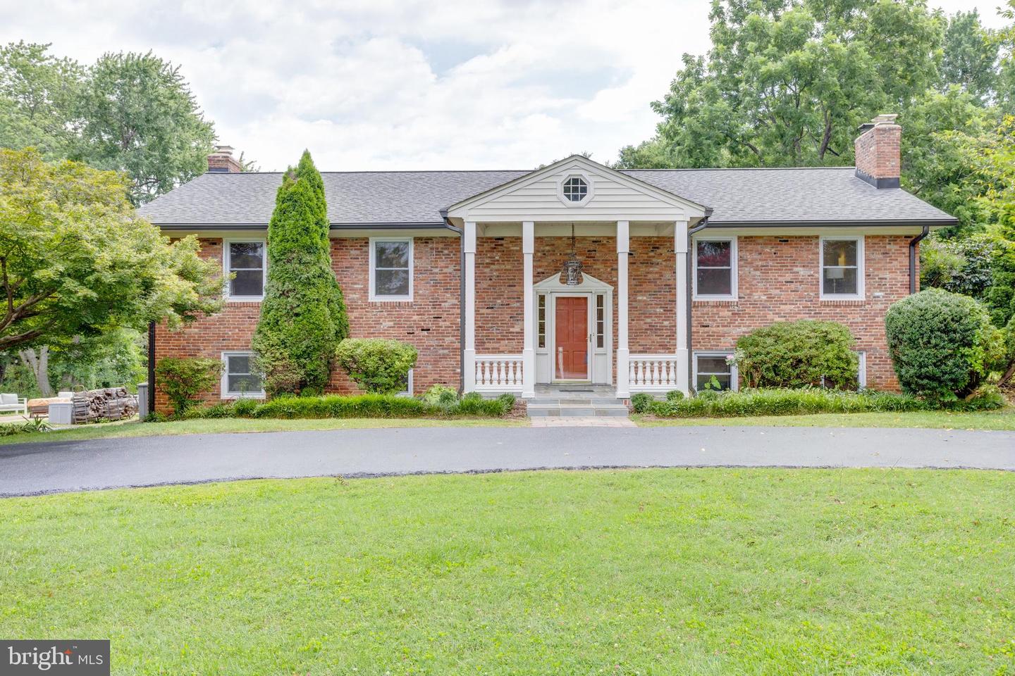 5039 PRESTWICK DR, FAIRFAX, Virginia 22030, 4 Bedrooms Bedrooms, ,3 BathroomsBathrooms,Residential,For sale,5039 PRESTWICK DR,VAFX2257362 MLS # VAFX2257362