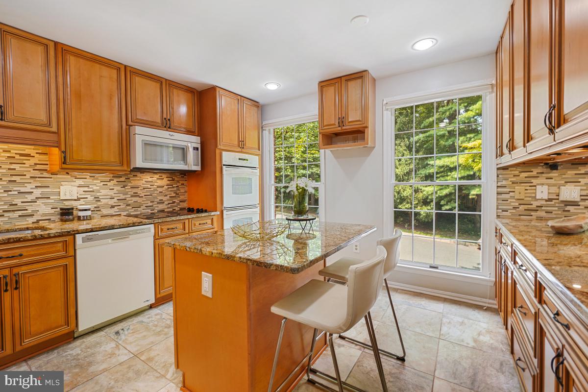 2757 UNICORN LN NW, WASHINGTON, District Of Columbia 20015, 3 Bedrooms Bedrooms, ,2 BathroomsBathrooms,Residential,For sale,2757 UNICORN LN NW,DCDC2211918 MLS # DCDC2211918