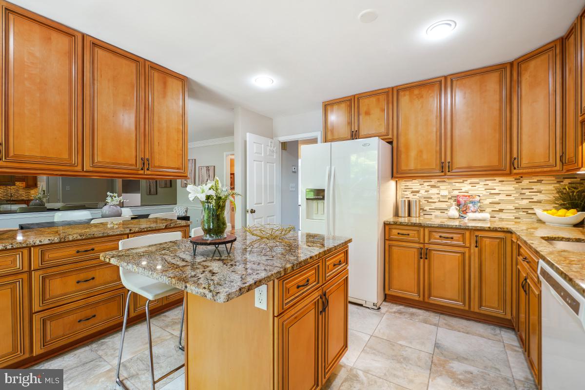 2757 UNICORN LN NW, WASHINGTON, District Of Columbia 20015, 3 Bedrooms Bedrooms, ,2 BathroomsBathrooms,Residential,For sale,2757 UNICORN LN NW,DCDC2211918 MLS # DCDC2211918