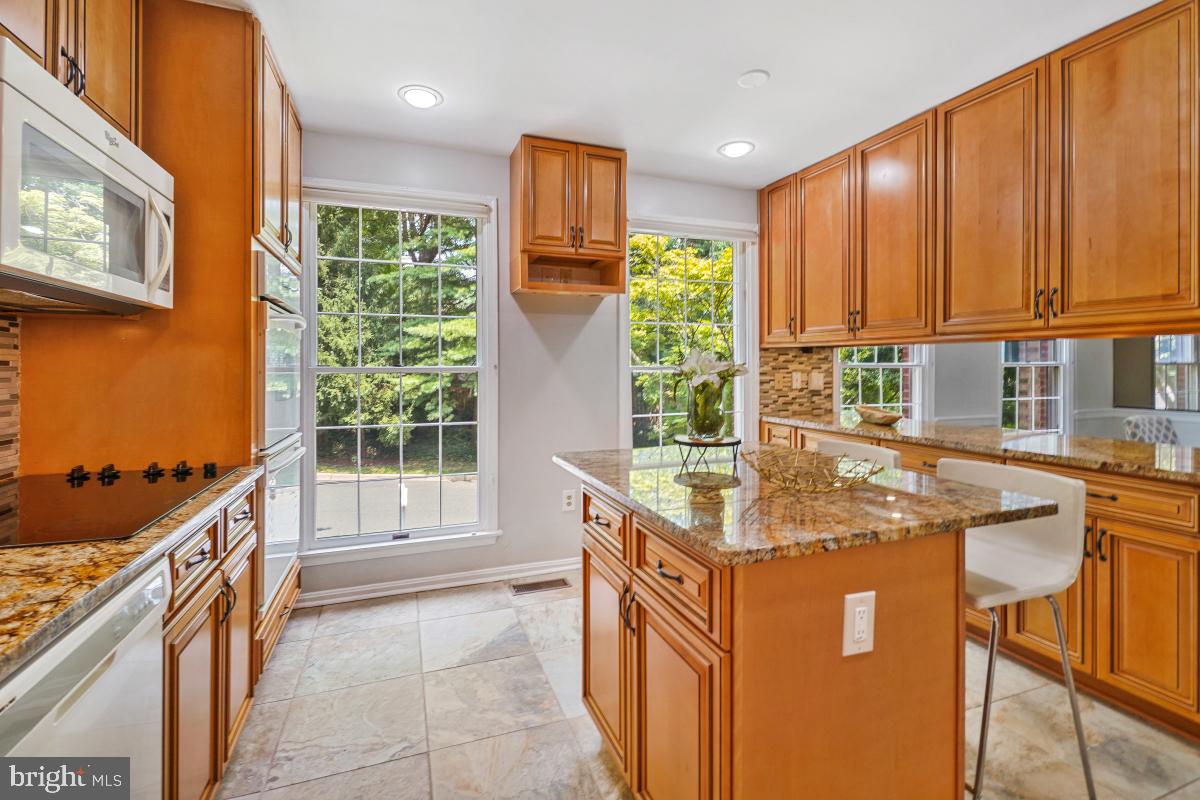 2757 UNICORN LN NW, WASHINGTON, District Of Columbia 20015, 3 Bedrooms Bedrooms, ,2 BathroomsBathrooms,Residential,For sale,2757 UNICORN LN NW,DCDC2211918 MLS # DCDC2211918