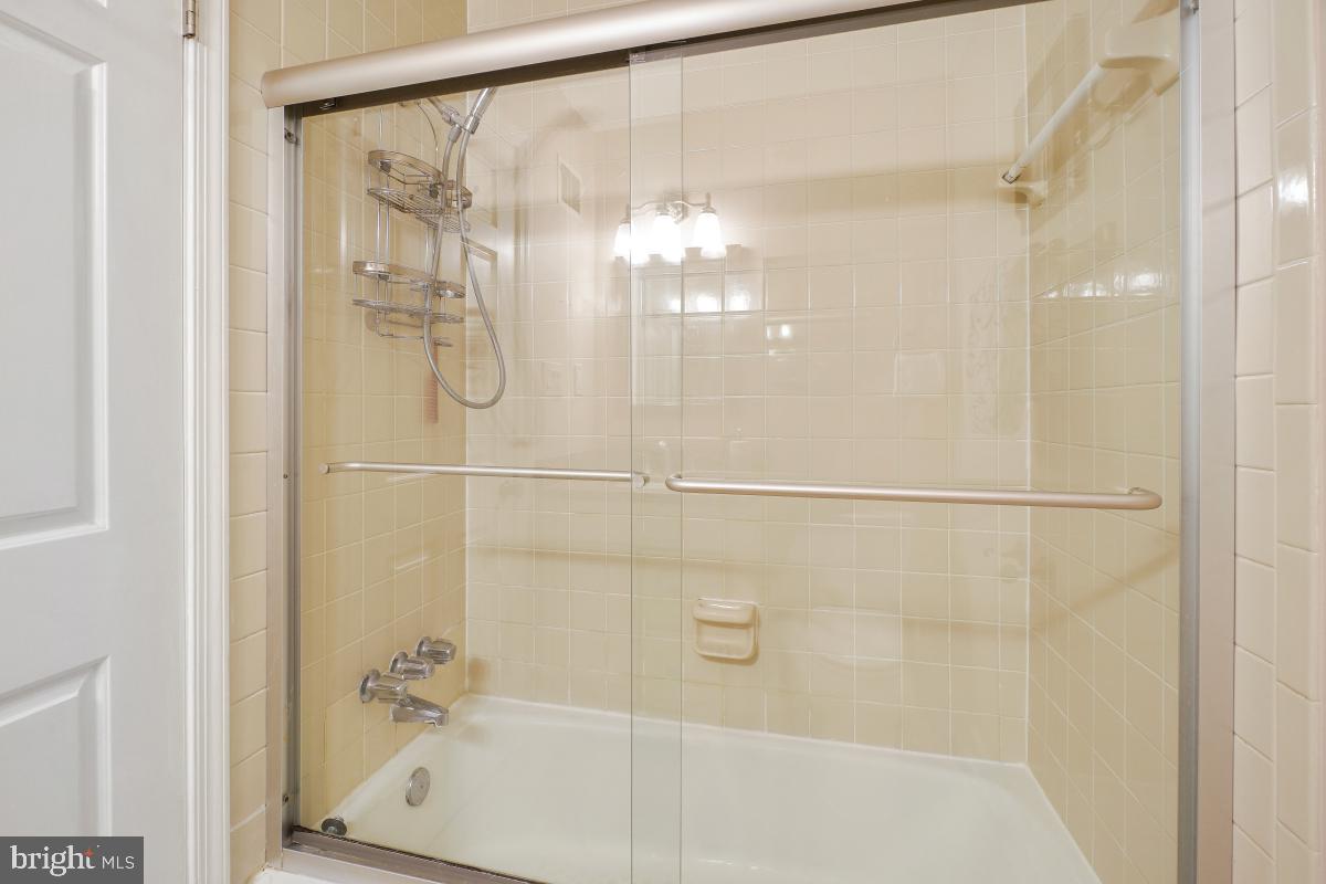 2757 UNICORN LN NW, WASHINGTON, District Of Columbia 20015, 3 Bedrooms Bedrooms, ,2 BathroomsBathrooms,Residential,For sale,2757 UNICORN LN NW,DCDC2211918 MLS # DCDC2211918