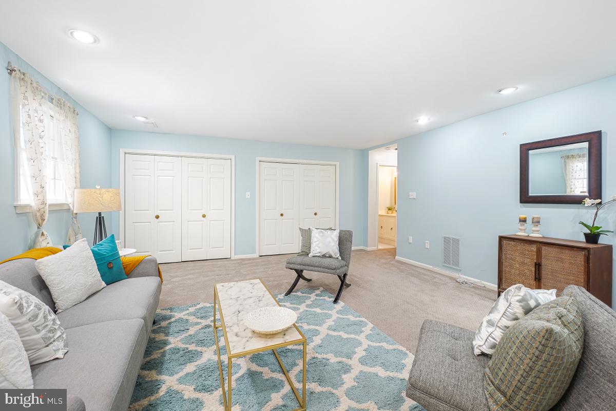 2757 UNICORN LN NW, WASHINGTON, District Of Columbia 20015, 3 Bedrooms Bedrooms, ,2 BathroomsBathrooms,Residential,For sale,2757 UNICORN LN NW,DCDC2211918 MLS # DCDC2211918