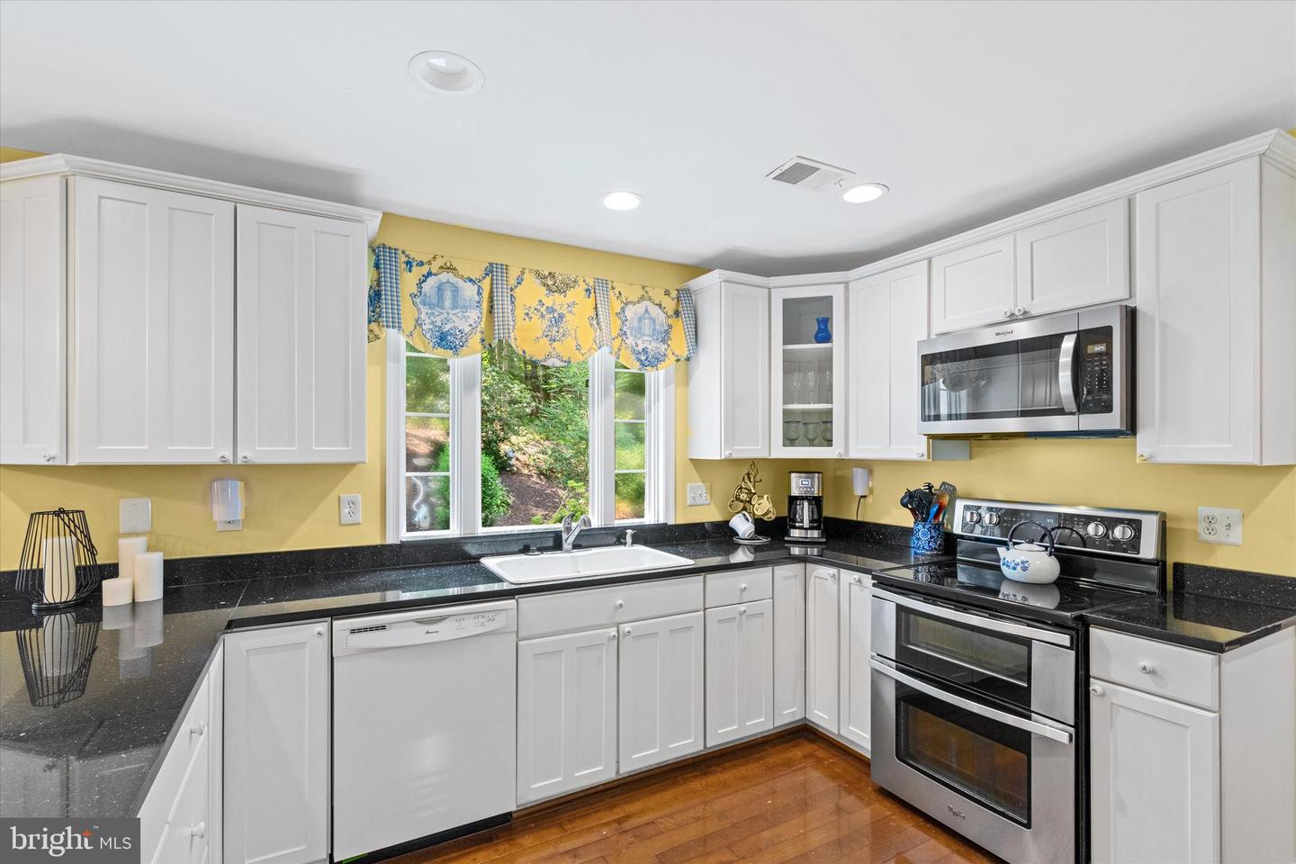 8190 HILLCREST DR, MANASSAS, Virginia 20111, 5 Bedrooms Bedrooms, ,4 BathroomsBathrooms,Residential,For sale,8190 HILLCREST DR,VAPW2099936 MLS # VAPW2099936