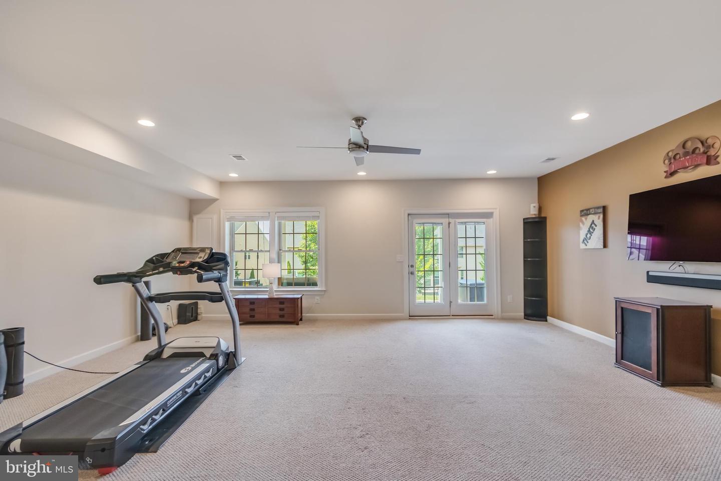 26065 HUNTWICK GLEN SQ, ALDIE, Virginia 20105, 3 Bedrooms Bedrooms, ,3 BathroomsBathrooms,Residential,For sale,26065 HUNTWICK GLEN SQ,VALO2103230 MLS # VALO2103230