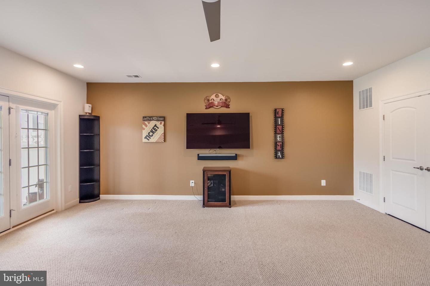 26065 HUNTWICK GLEN SQ, ALDIE, Virginia 20105, 3 Bedrooms Bedrooms, ,3 BathroomsBathrooms,Residential,For sale,26065 HUNTWICK GLEN SQ,VALO2103230 MLS # VALO2103230