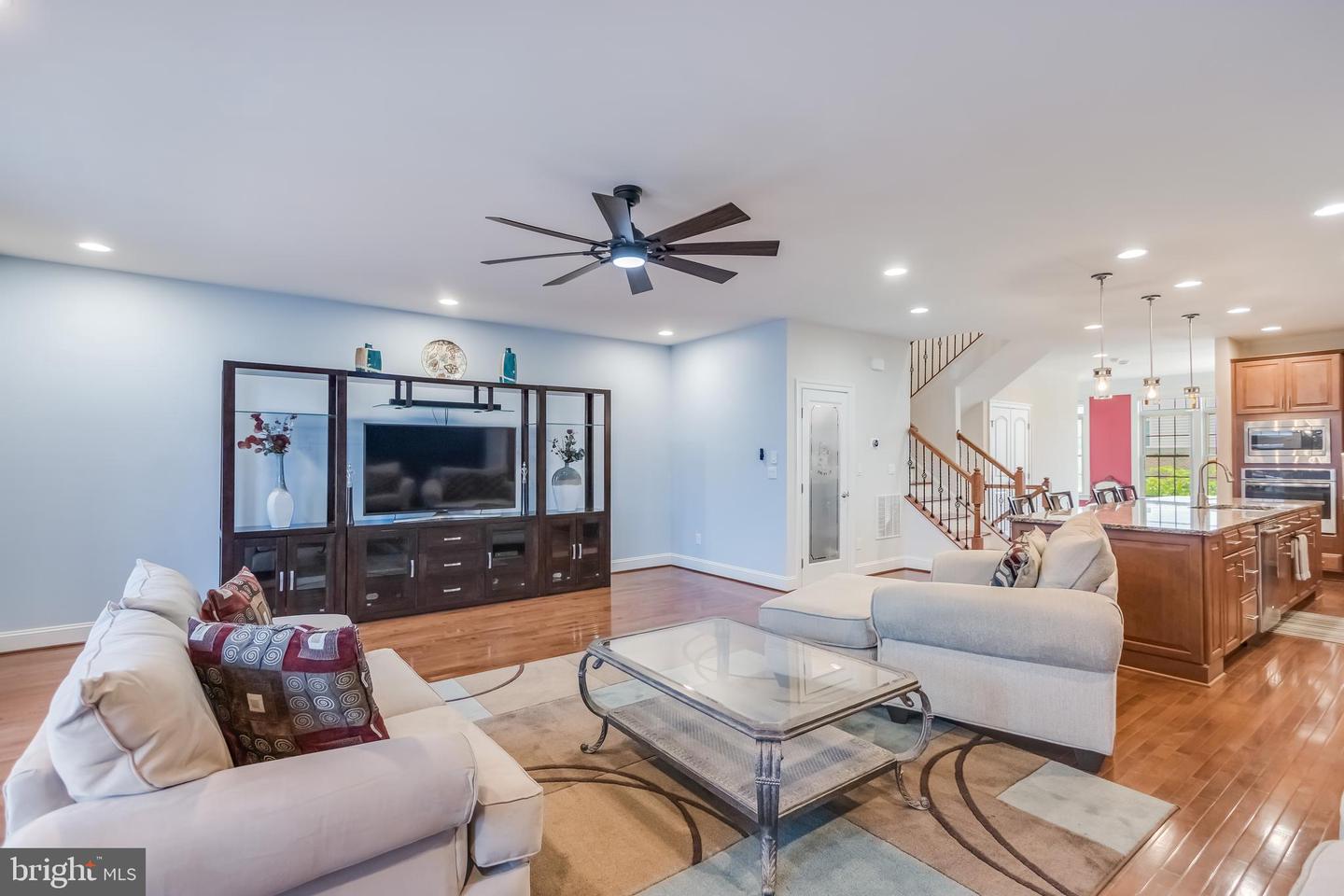 26065 HUNTWICK GLEN SQ, ALDIE, Virginia 20105, 3 Bedrooms Bedrooms, ,3 BathroomsBathrooms,Residential,For sale,26065 HUNTWICK GLEN SQ,VALO2103230 MLS # VALO2103230