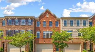 26065 HUNTWICK GLEN SQ, ALDIE, Virginia 20105, 3 Bedrooms Bedrooms, ,3 BathroomsBathrooms,Residential,For sale,26065 HUNTWICK GLEN SQ,VALO2103230 MLS # VALO2103230