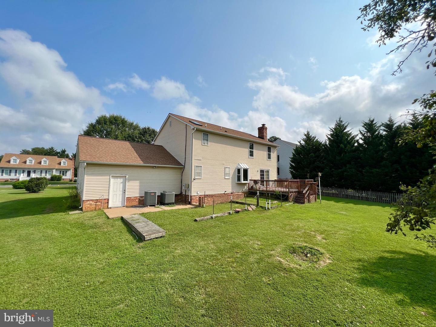 20 STEEPLECHASE RD, FREDERICKSBURG, Virginia 22405, 4 Bedrooms Bedrooms, ,2 BathroomsBathrooms,Residential,For sale,20 STEEPLECHASE RD,VAST2041218 MLS # VAST2041218