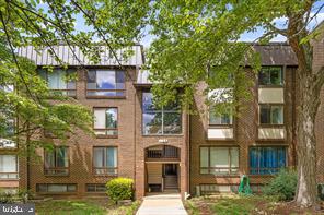 126 ROBERTS LN #101, ALEXANDRIA, Virginia 22314, 2 Bedrooms Bedrooms, ,1 BathroomBathrooms,Residential,For sale,126 ROBERTS LN #101,VAAX2047964 MLS # VAAX2047964
