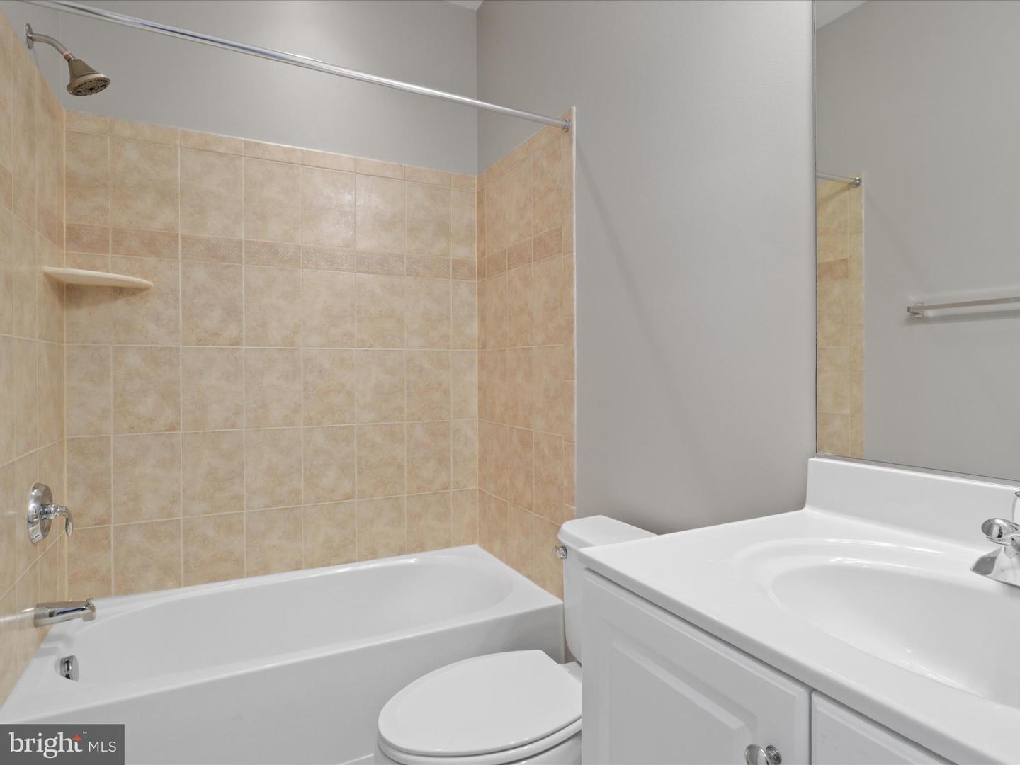 11465 GALLIEC ST #34, FAIRFAX, Virginia 22030, 4 Bedrooms Bedrooms, 12 Rooms Rooms,3 BathroomsBathrooms,Residential,For sale,11465 GALLIEC ST #34,VAFX2258300 MLS # VAFX2258300