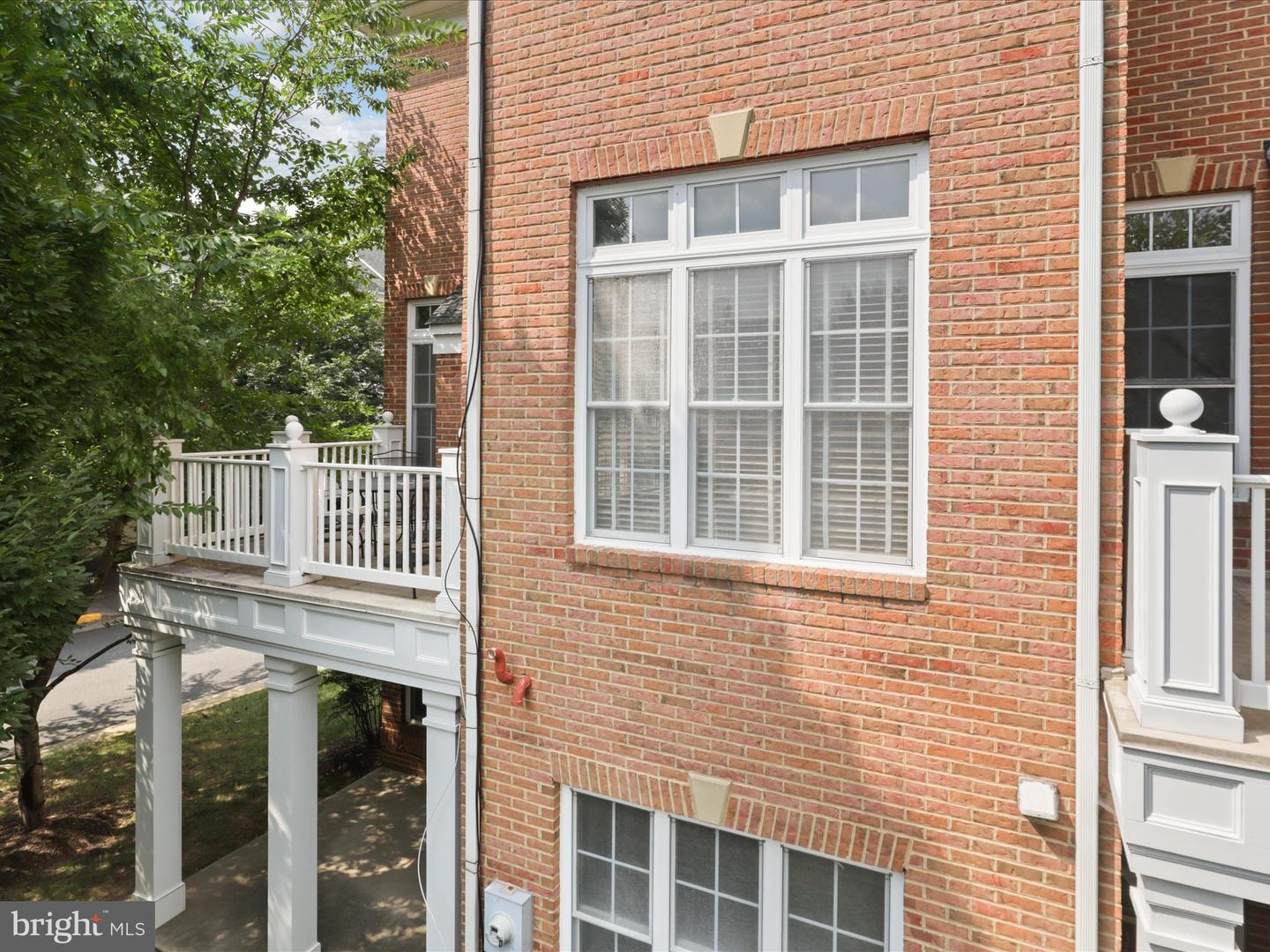 11465 GALLIEC ST #34, FAIRFAX, Virginia 22030, 4 Bedrooms Bedrooms, 12 Rooms Rooms,3 BathroomsBathrooms,Residential,For sale,11465 GALLIEC ST #34,VAFX2258300 MLS # VAFX2258300