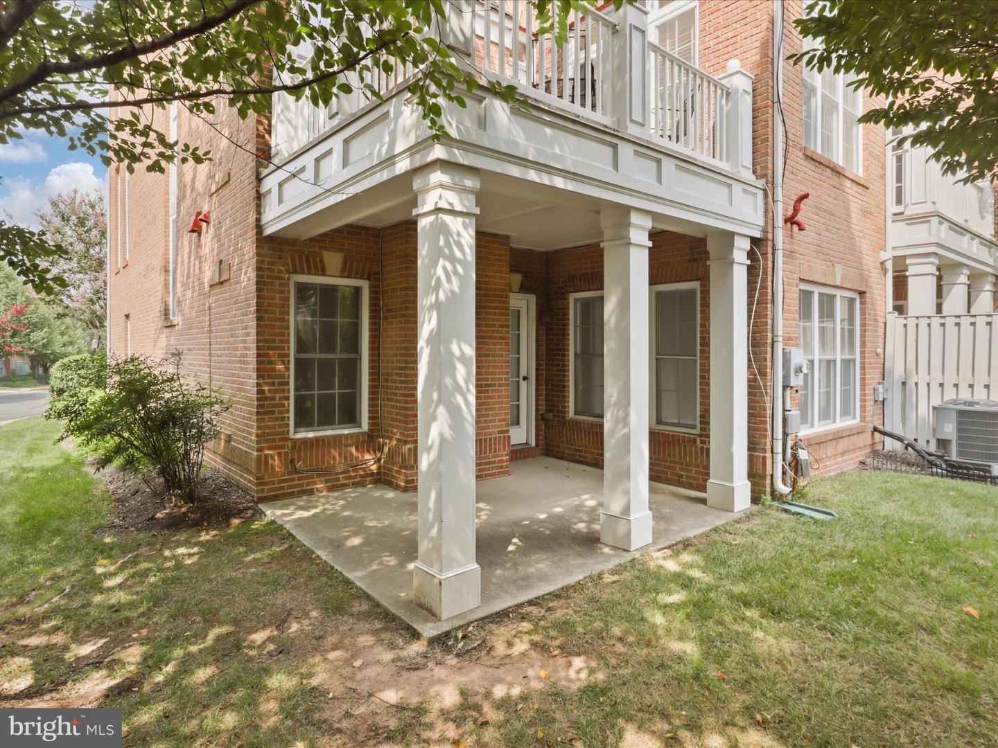 11465 GALLIEC ST #34, FAIRFAX, Virginia 22030, 4 Bedrooms Bedrooms, 12 Rooms Rooms,3 BathroomsBathrooms,Residential,For sale,11465 GALLIEC ST #34,VAFX2258300 MLS # VAFX2258300