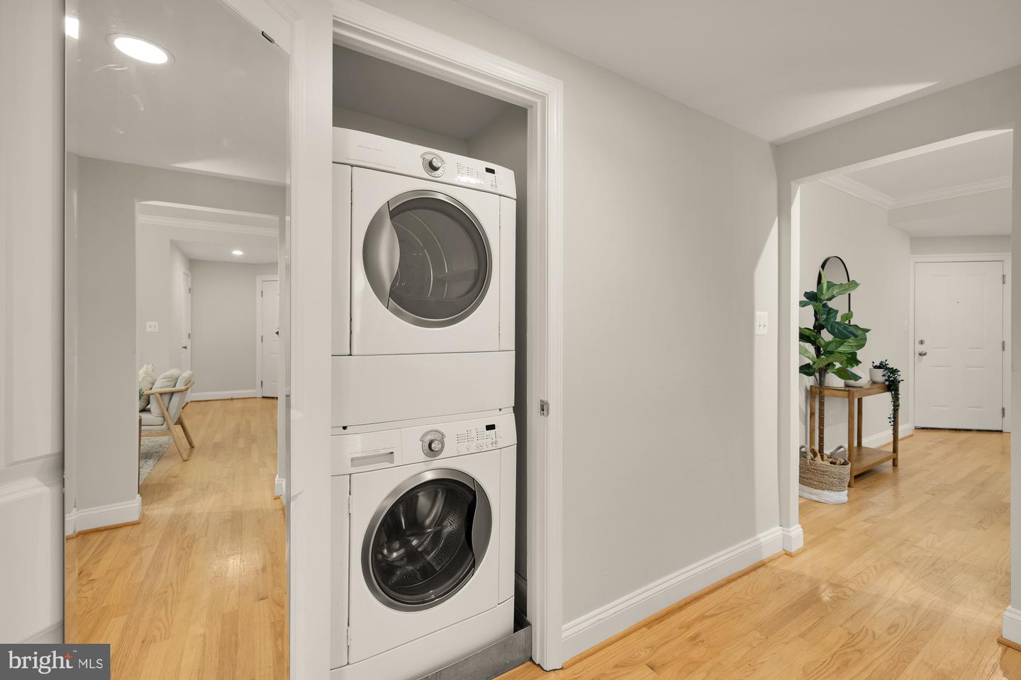 1701 16TH ST NW #734, WASHINGTON, District Of Columbia 20009, 2 Bedrooms Bedrooms, 5 Rooms Rooms,1 BathroomBathrooms,Residential,For sale,1701 16TH ST NW #734,DCDC2212746 MLS # DCDC2212746