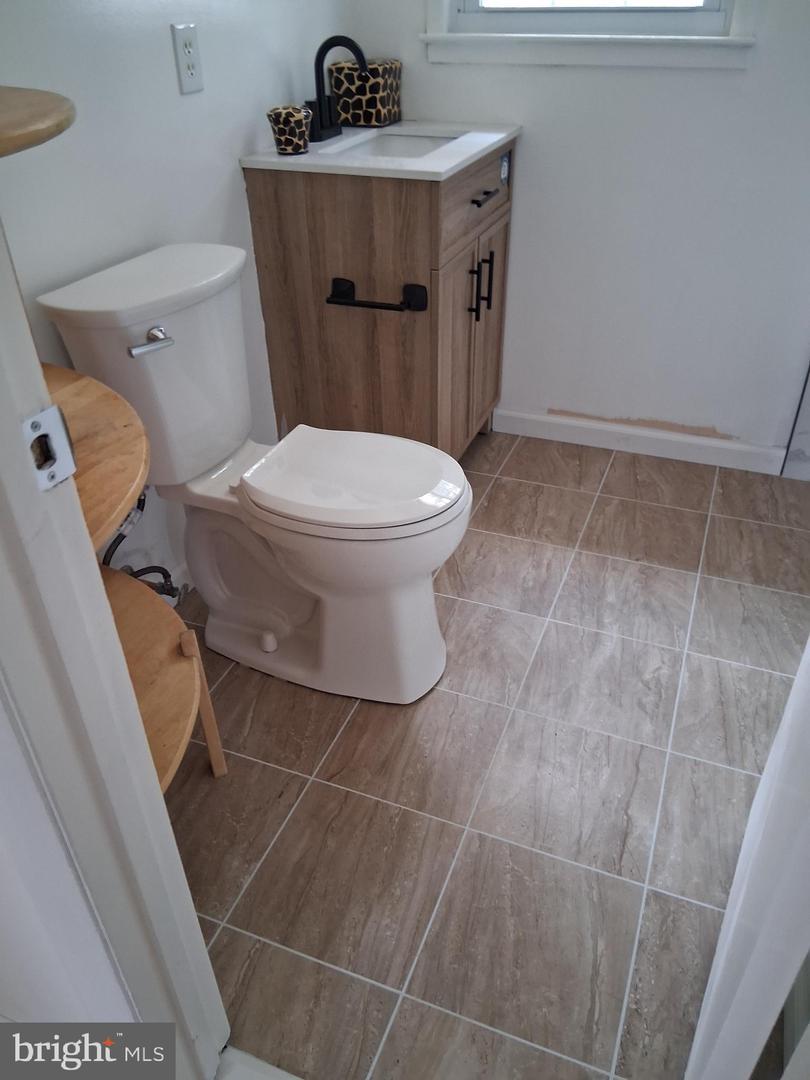 8004 CLIFTON ST, MANASSAS, Virginia 20109, 7 Bedrooms Bedrooms, ,3 BathroomsBathrooms,Residential,For sale,8004 CLIFTON ST,VAPW2100384 MLS # VAPW2100384