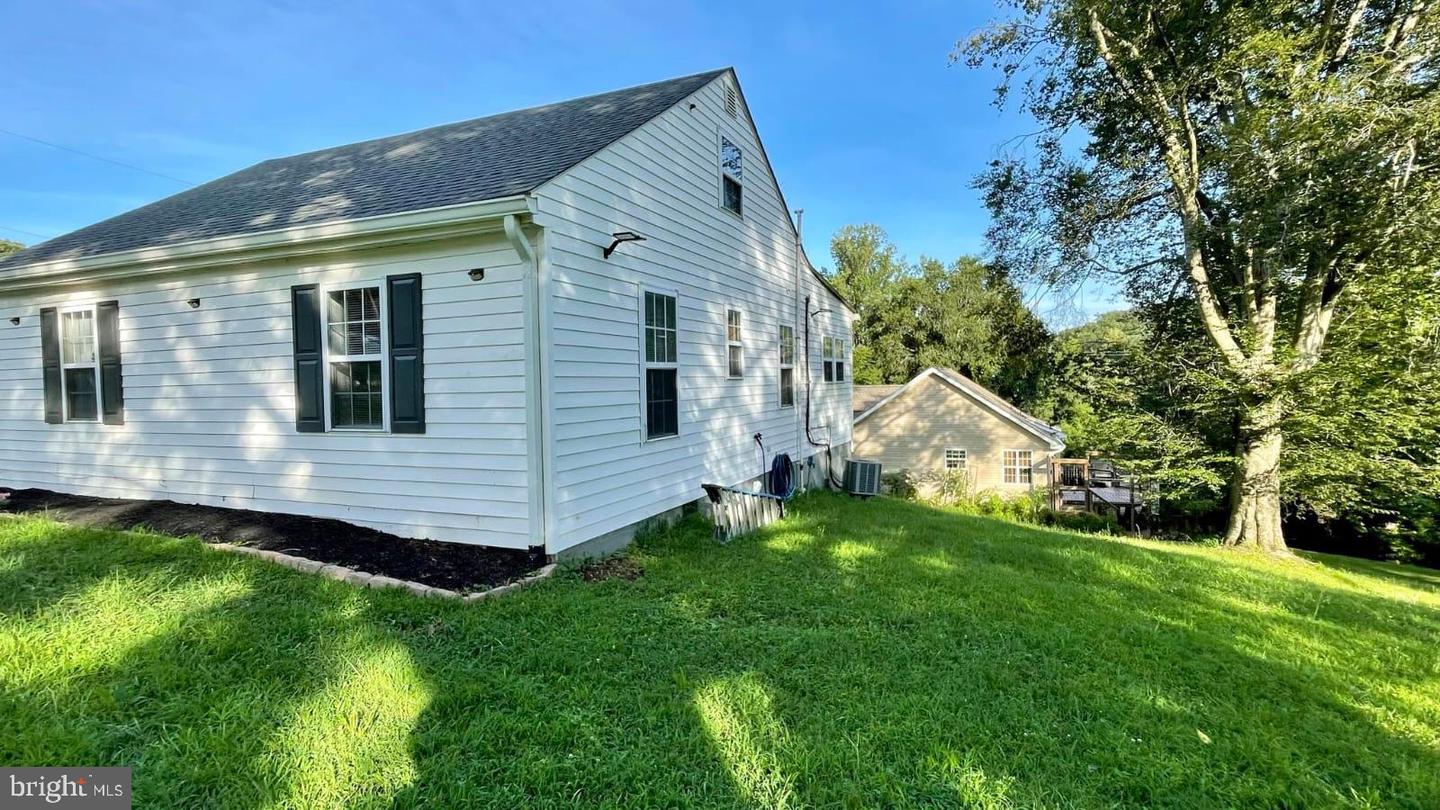 131 KELLEY, FREDERICKSBURG, Virginia 22405, 3 Bedrooms Bedrooms, 8 Rooms Rooms,1 BathroomBathrooms,Residential,For sale,131 KELLEY,VAST2041308 MLS # VAST2041308
