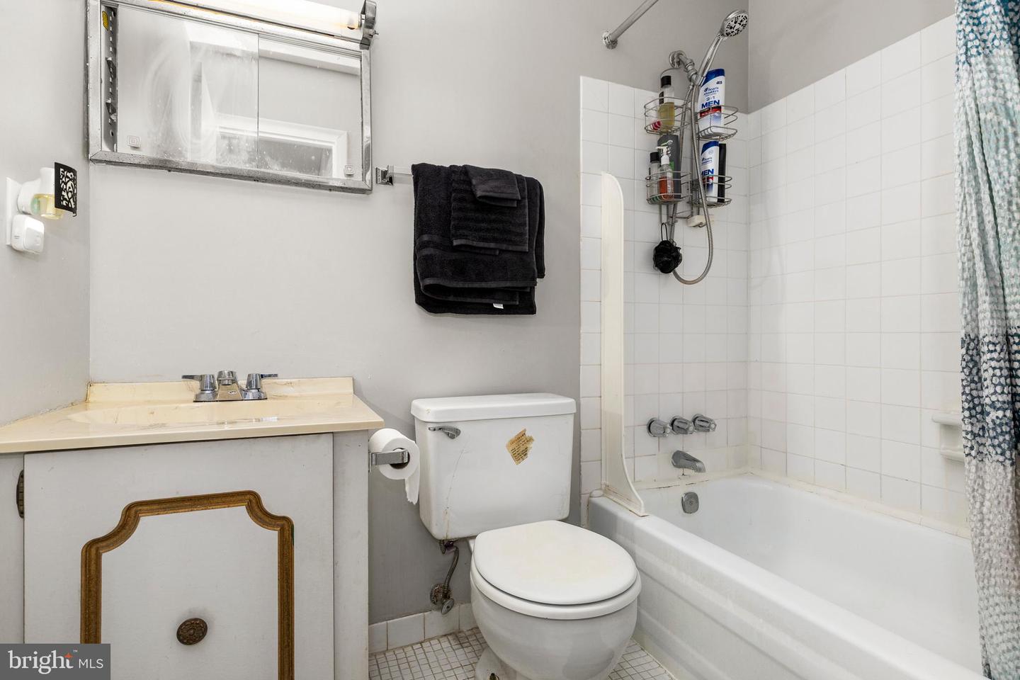 8859 TEAKWOOD CT, MANASSAS, Virginia 20109, 3 Bedrooms Bedrooms, ,2 BathroomsBathrooms,Residential,For sale,8859 TEAKWOOD CT,VAPW2100442 MLS # VAPW2100442