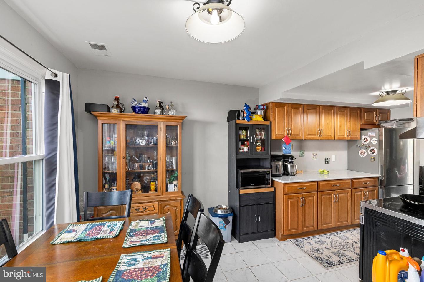 8859 TEAKWOOD CT, MANASSAS, Virginia 20109, 3 Bedrooms Bedrooms, ,2 BathroomsBathrooms,Residential,For sale,8859 TEAKWOOD CT,VAPW2100442 MLS # VAPW2100442