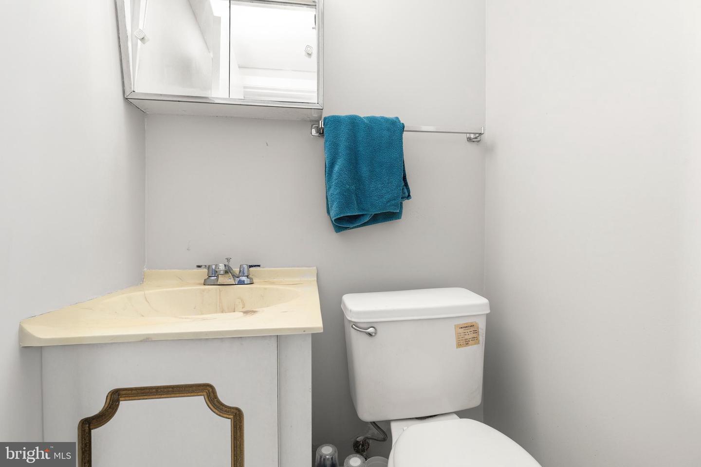 8859 TEAKWOOD CT, MANASSAS, Virginia 20109, 3 Bedrooms Bedrooms, ,2 BathroomsBathrooms,Residential,For sale,8859 TEAKWOOD CT,VAPW2100442 MLS # VAPW2100442