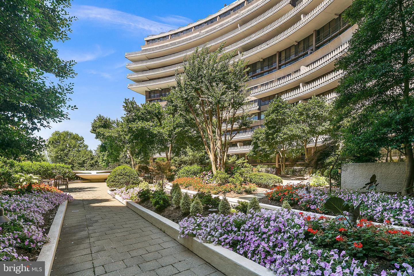 700 NEW HAMPSHIRE AVE NW #512, WASHINGTON, District Of Columbia 20037, 1 Bedroom Bedrooms, ,1 BathroomBathrooms,Residential,For sale,700 NEW HAMPSHIRE AVE NW #512,DCDC2213084 MLS # DCDC2213084