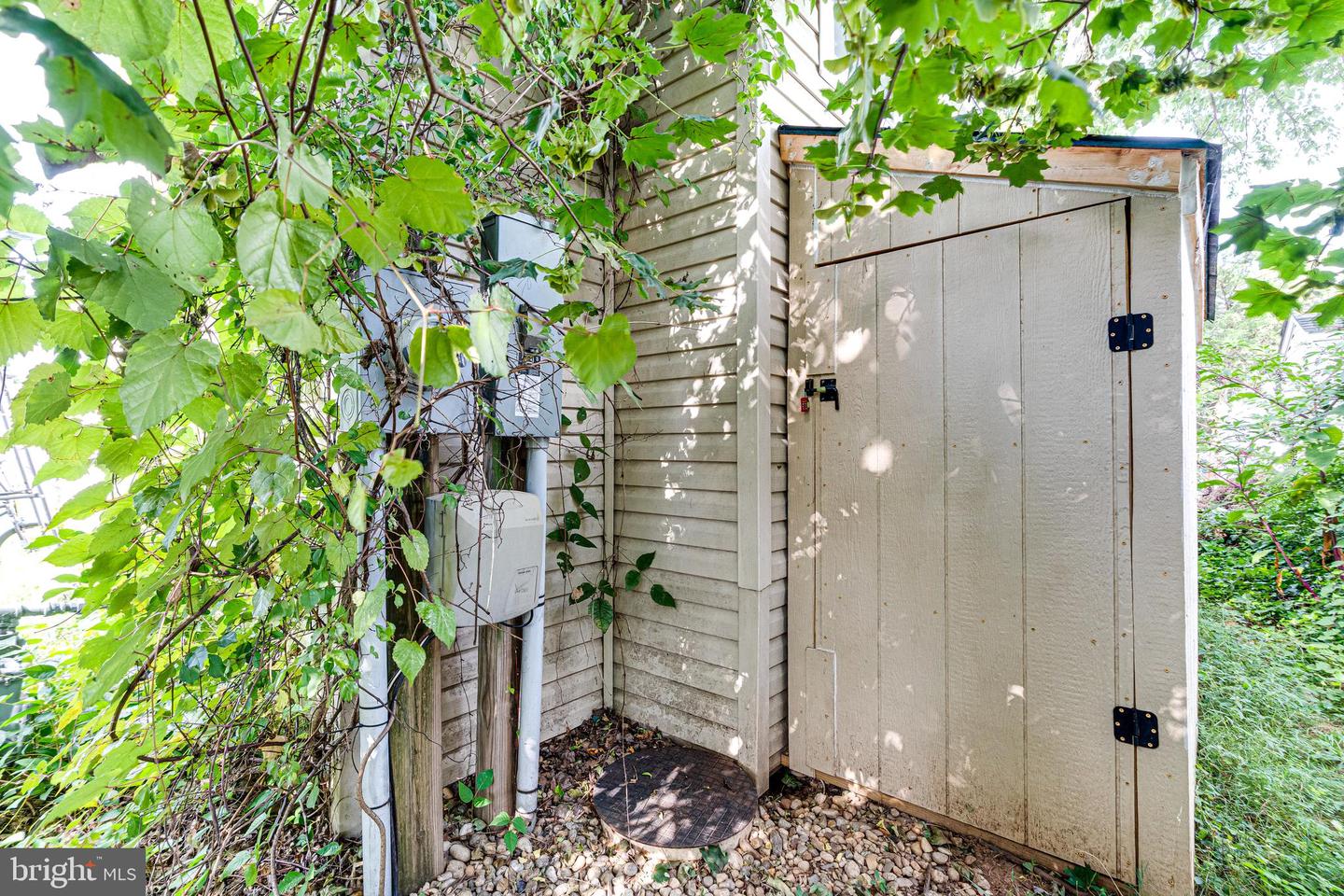 4252 AIRLINE PKWY, CHANTILLY, Virginia 20151, 2 Bedrooms Bedrooms, 9 Rooms Rooms,1 BathroomBathrooms,Residential,For sale,4252 AIRLINE PKWY,VAFX2258726 MLS # VAFX2258726