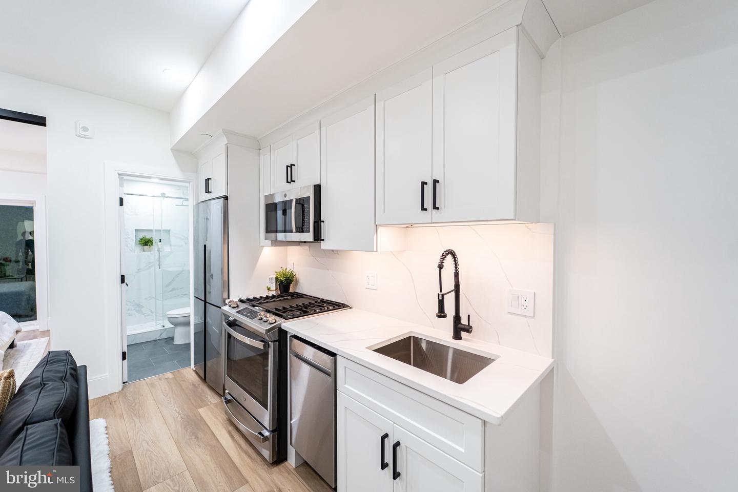 1714 EUCLID ST NW #2, WASHINGTON, District Of Columbia 20009, 2 Bedrooms Bedrooms, ,1 BathroomBathrooms,Residential,For sale,1714 EUCLID ST NW #2,DCDC2213266 MLS # DCDC2213266