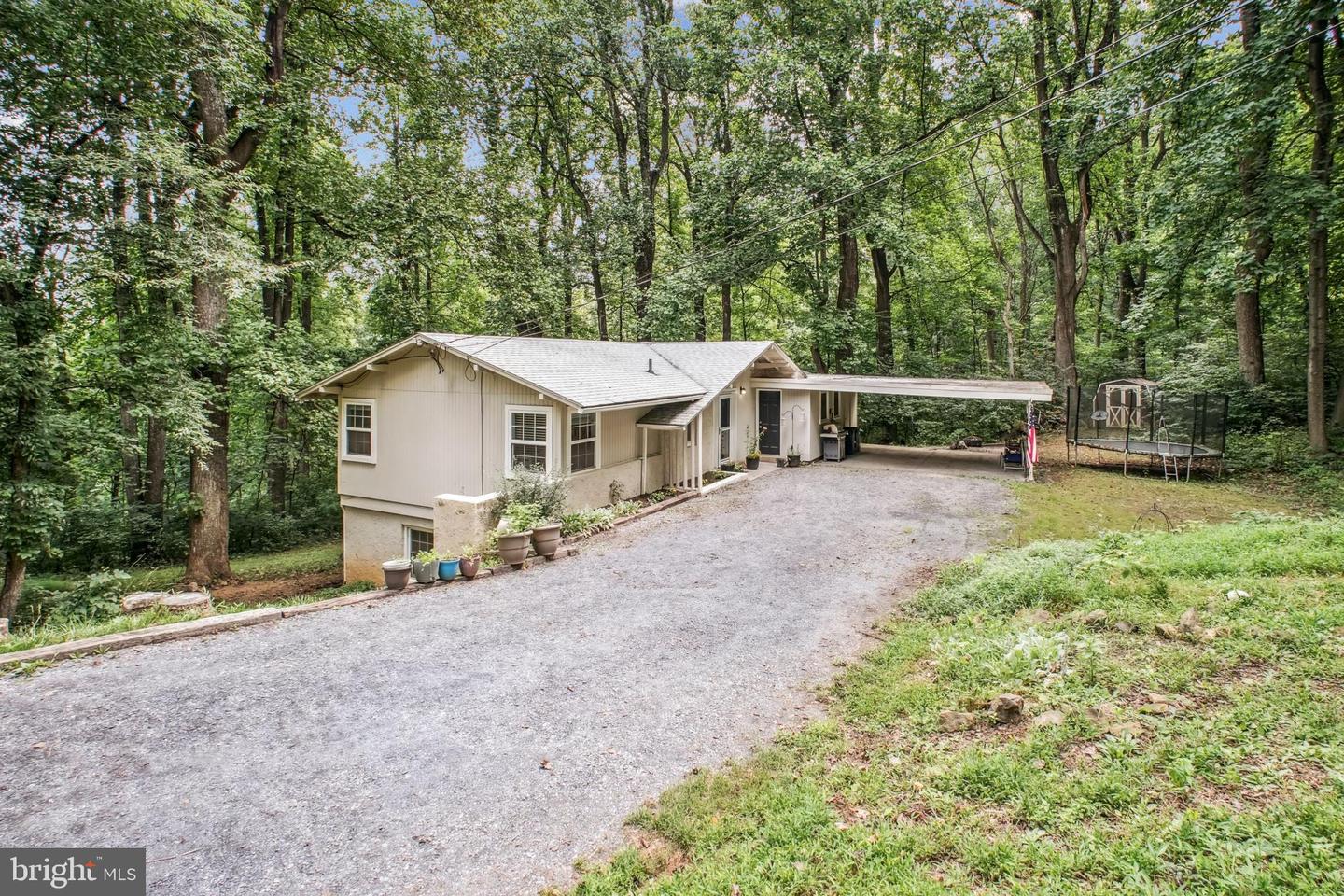 255 DOGWOOD BLOSSOM LN, FRONT ROYAL, Virginia 22630, 4 Bedrooms Bedrooms, 15 Rooms Rooms,2 BathroomsBathrooms,Residential,For sale,255 DOGWOOD BLOSSOM LN,VAWR2011874 MLS # VAWR2011874