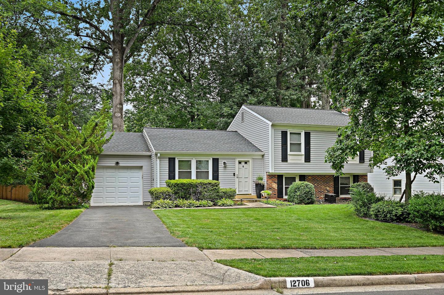 12706 SAYLERS CREEK LN, HERNDON, Virginia 20170, 4 Bedrooms Bedrooms, 8 Rooms Rooms,2 BathroomsBathrooms,Residential,For sale,12706 SAYLERS CREEK LN,VAFX2259064 MLS # VAFX2259064
