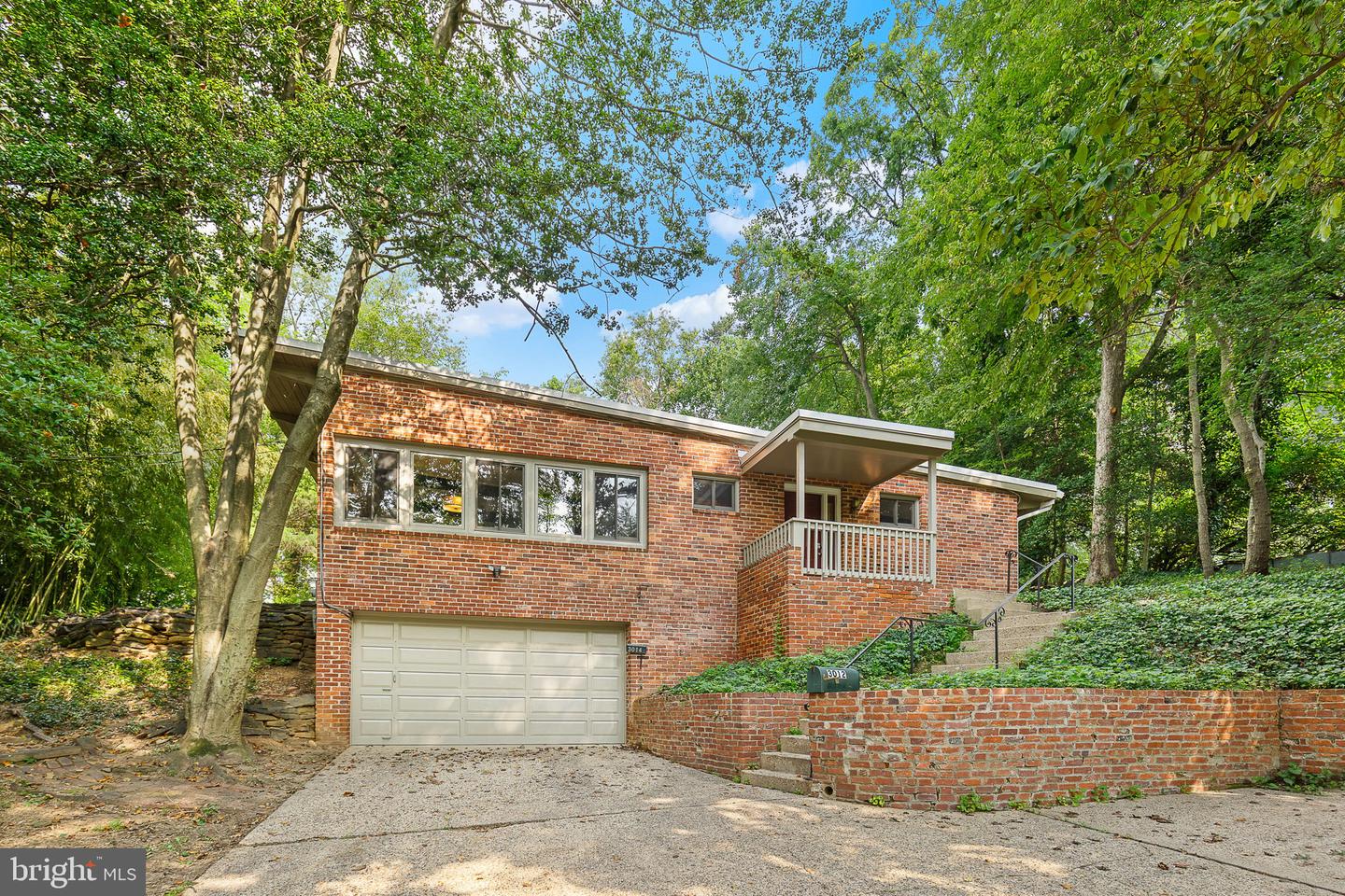 3012 CASTLE RD, FALLS CHURCH, Virginia 22044, 6 Bedrooms Bedrooms, 10 Rooms Rooms,4 BathroomsBathrooms,Residential,For sale,3012 CASTLE RD,VAFX2259306 MLS # VAFX2259306