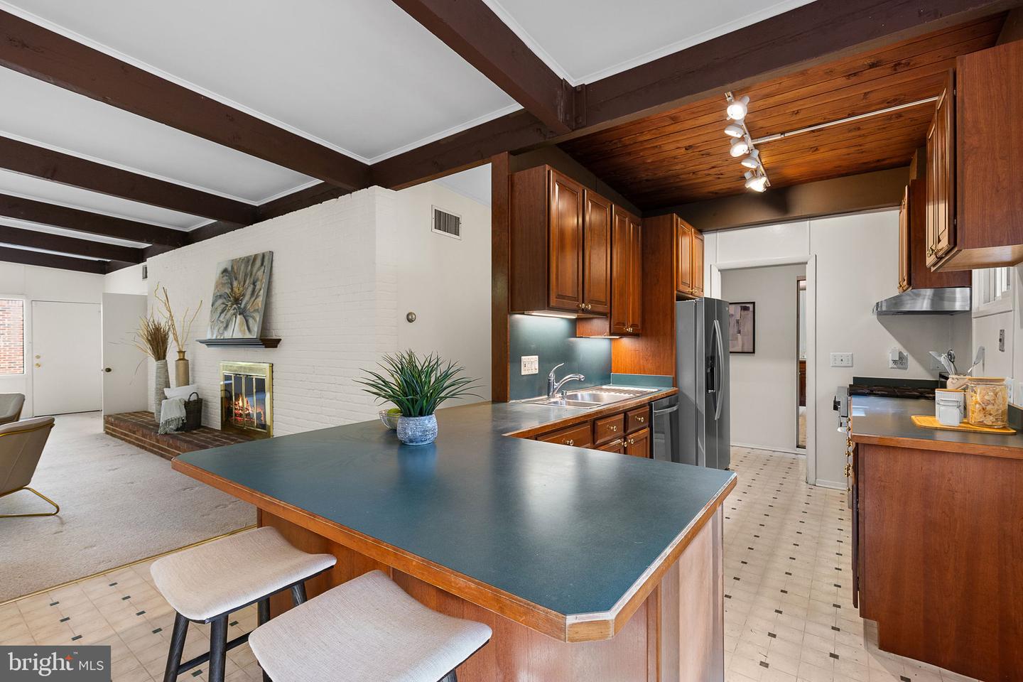 3012 CASTLE RD, FALLS CHURCH, Virginia 22044, 6 Bedrooms Bedrooms, 10 Rooms Rooms,4 BathroomsBathrooms,Residential,For sale,3012 CASTLE RD,VAFX2259306 MLS # VAFX2259306
