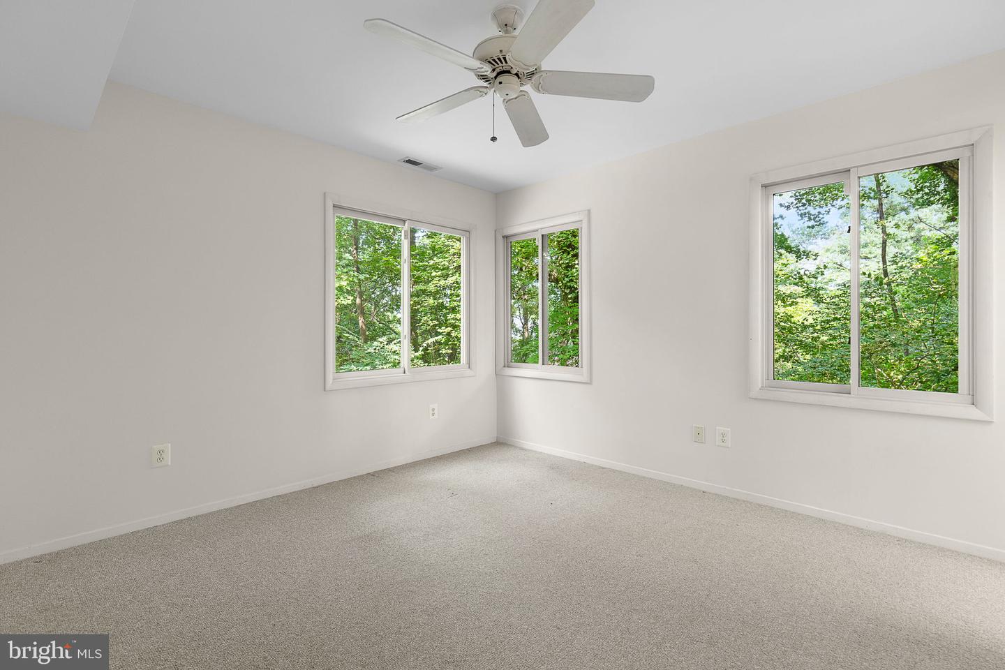 3012 CASTLE RD, FALLS CHURCH, Virginia 22044, 6 Bedrooms Bedrooms, 10 Rooms Rooms,4 BathroomsBathrooms,Residential,For sale,3012 CASTLE RD,VAFX2259306 MLS # VAFX2259306