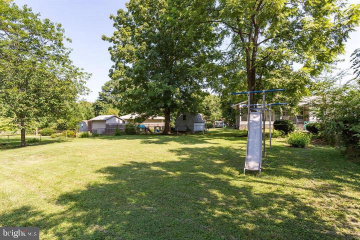305 STONEWALL DR, FREDERICKSBURG, Virginia 22401, 3 Bedrooms Bedrooms, ,1 BathroomBathrooms,Residential,For sale,305 STONEWALL DR,VAFB2008720 MLS # VAFB2008720