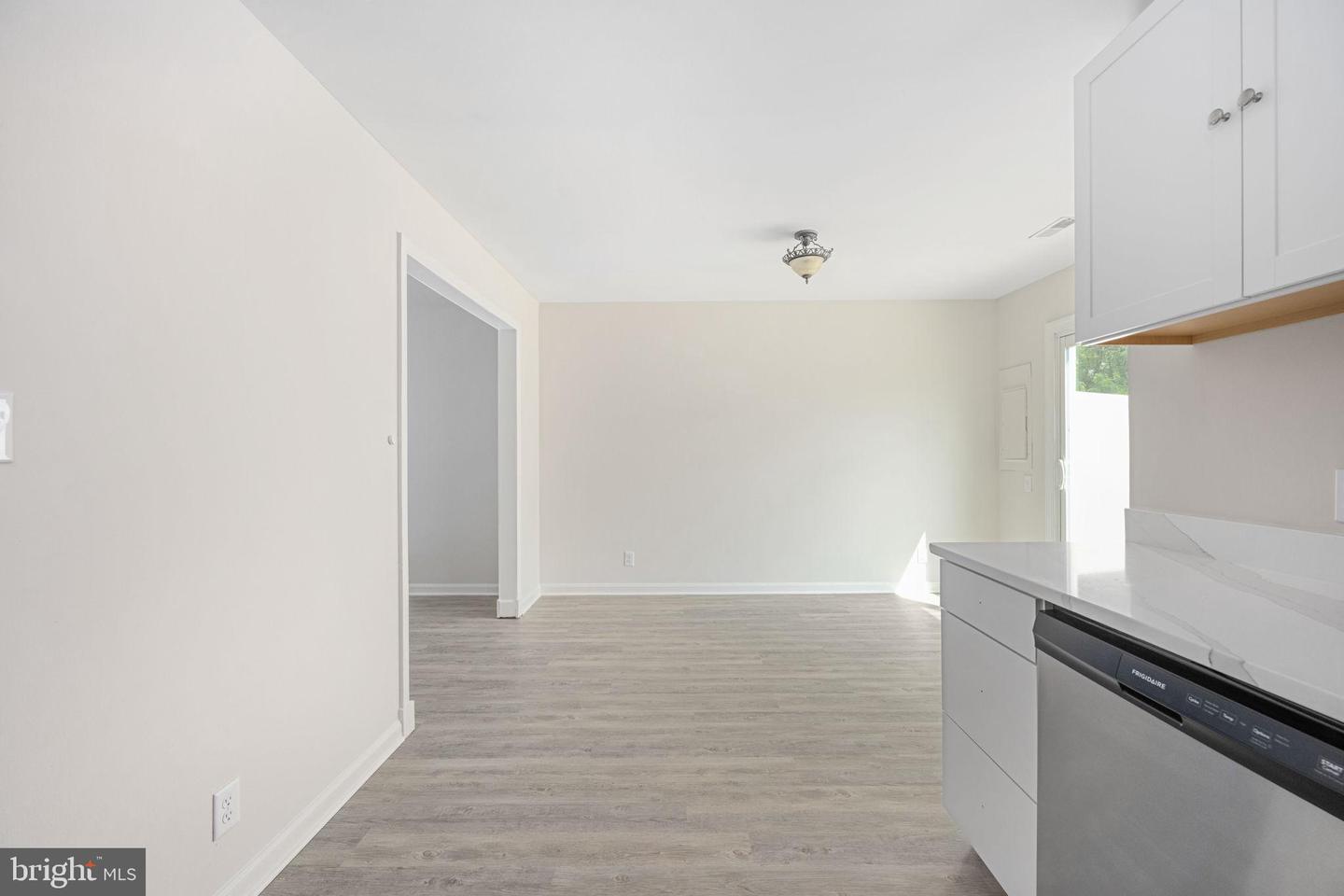 113 POWHATAN CT #105, STAFFORD, Virginia 22556, 2 Bedrooms Bedrooms, 7 Rooms Rooms,1 BathroomBathrooms,Residential,For sale,113 POWHATAN CT #105,VAST2041600 MLS # VAST2041600