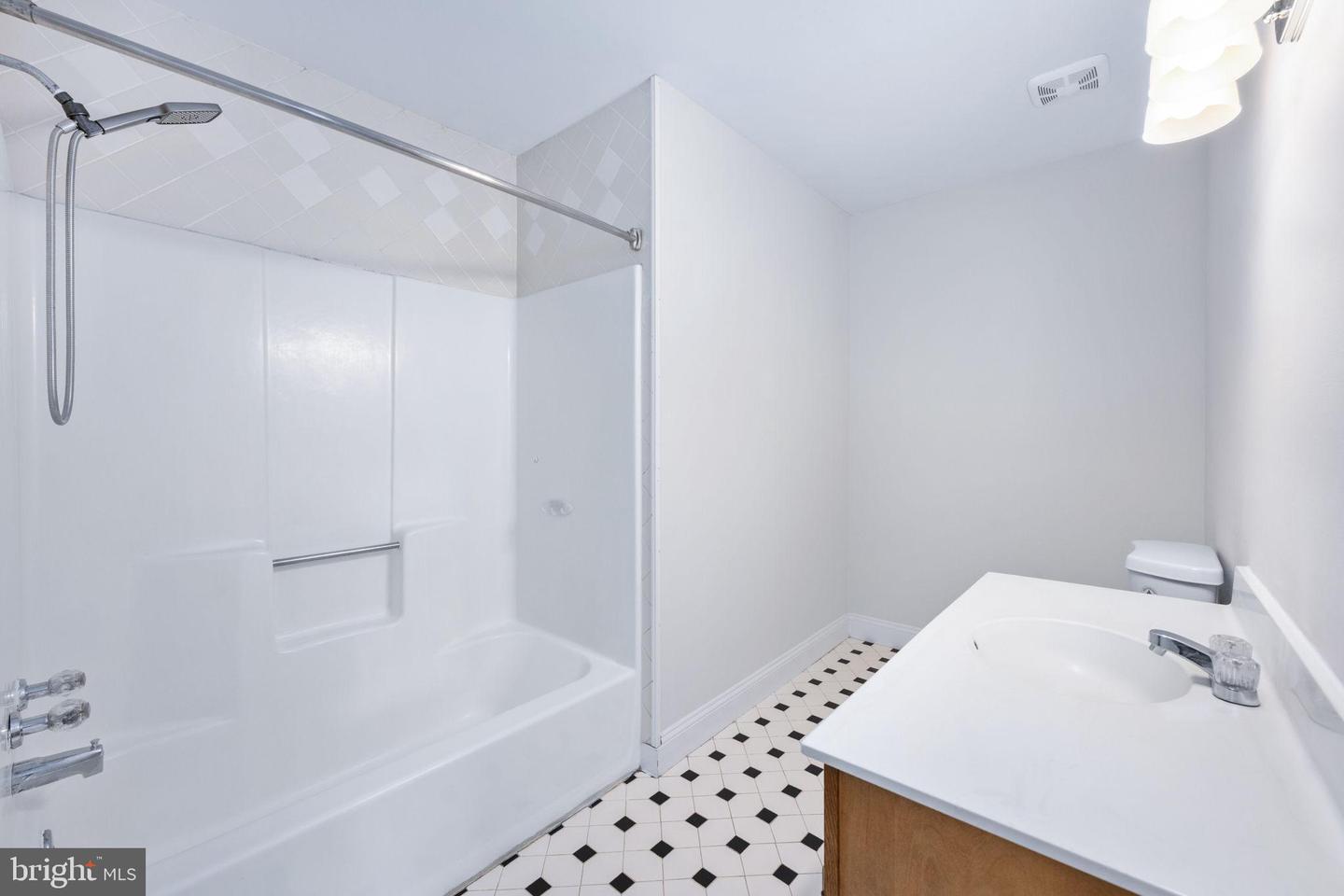 113 POWHATAN CT #105, STAFFORD, Virginia 22556, 2 Bedrooms Bedrooms, 7 Rooms Rooms,1 BathroomBathrooms,Residential,For sale,113 POWHATAN CT #105,VAST2041600 MLS # VAST2041600