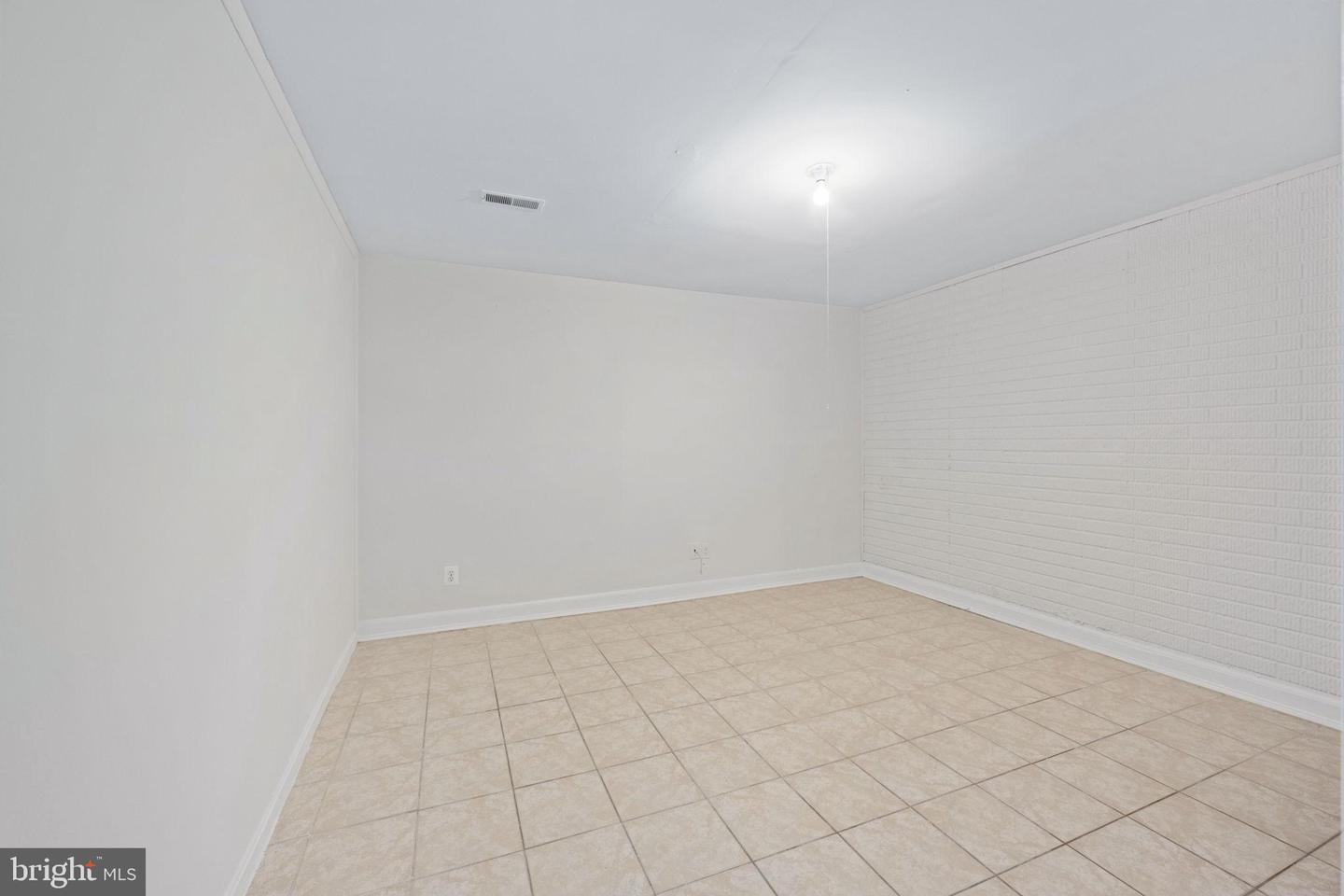 113 POWHATAN CT #105, STAFFORD, Virginia 22556, 2 Bedrooms Bedrooms, 7 Rooms Rooms,1 BathroomBathrooms,Residential,For sale,113 POWHATAN CT #105,VAST2041600 MLS # VAST2041600