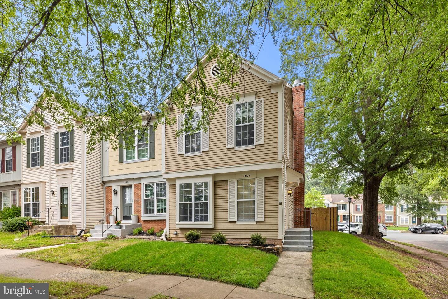 12124 WEDGEWAY PL, FAIRFAX, Virginia 22033, 2 Bedrooms Bedrooms, 4 Rooms Rooms,3 BathroomsBathrooms,Residential,For sale,12124 WEDGEWAY PL,VAFX2259762 MLS # VAFX2259762