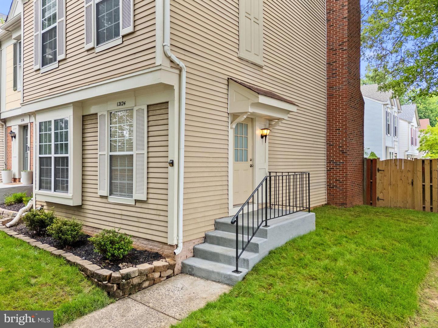 12124 WEDGEWAY PL, FAIRFAX, Virginia 22033, 2 Bedrooms Bedrooms, 4 Rooms Rooms,3 BathroomsBathrooms,Residential,For sale,12124 WEDGEWAY PL,VAFX2259762 MLS # VAFX2259762