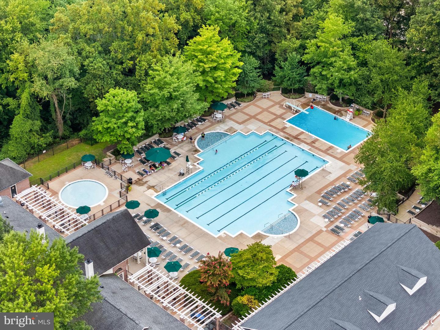 12124 WEDGEWAY PL, FAIRFAX, Virginia 22033, 2 Bedrooms Bedrooms, 4 Rooms Rooms,3 BathroomsBathrooms,Residential,For sale,12124 WEDGEWAY PL,VAFX2259762 MLS # VAFX2259762