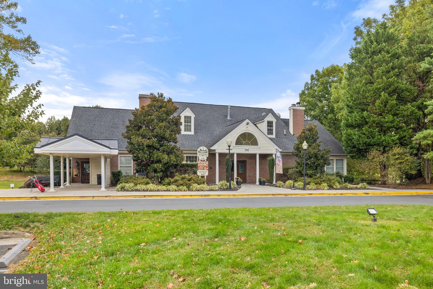 12124 WEDGEWAY PL, FAIRFAX, Virginia 22033, 2 Bedrooms Bedrooms, 4 Rooms Rooms,3 BathroomsBathrooms,Residential,For sale,12124 WEDGEWAY PL,VAFX2259762 MLS # VAFX2259762