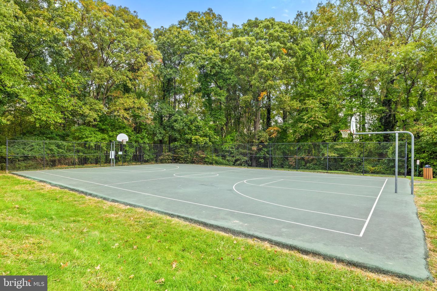 12124 WEDGEWAY PL, FAIRFAX, Virginia 22033, 2 Bedrooms Bedrooms, 4 Rooms Rooms,3 BathroomsBathrooms,Residential,For sale,12124 WEDGEWAY PL,VAFX2259762 MLS # VAFX2259762