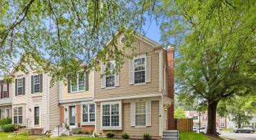 12124 WEDGEWAY PL, FAIRFAX, Virginia 22033, 2 Bedrooms Bedrooms, 4 Rooms Rooms,3 BathroomsBathrooms,Residential,For sale,12124 WEDGEWAY PL,VAFX2259762 MLS # VAFX2259762