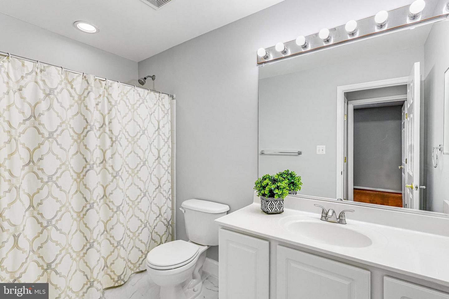 2964 KILDARE LN, FAIRFAX, Virginia 22031, 3 Bedrooms Bedrooms, ,2 BathroomsBathrooms,Residential,For sale,2964 KILDARE LN,VAFX2260000 MLS # VAFX2260000
