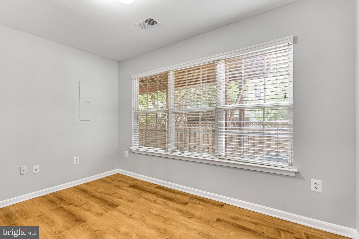2964 KILDARE LN, FAIRFAX, Virginia 22031, 3 Bedrooms Bedrooms, ,2 BathroomsBathrooms,Residential,For sale,2964 KILDARE LN,VAFX2260000 MLS # VAFX2260000