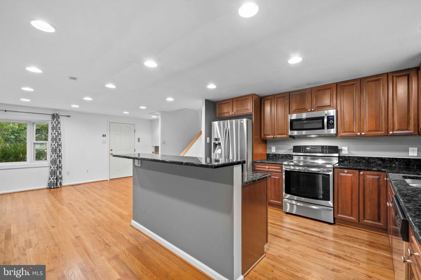 2653 FANIEUL HALL CT, OAK HILL, Virginia 20171, 3 Bedrooms Bedrooms, ,2 BathroomsBathrooms,Residential,For sale,2653 FANIEUL HALL CT,VAFX2260018 MLS # VAFX2260018