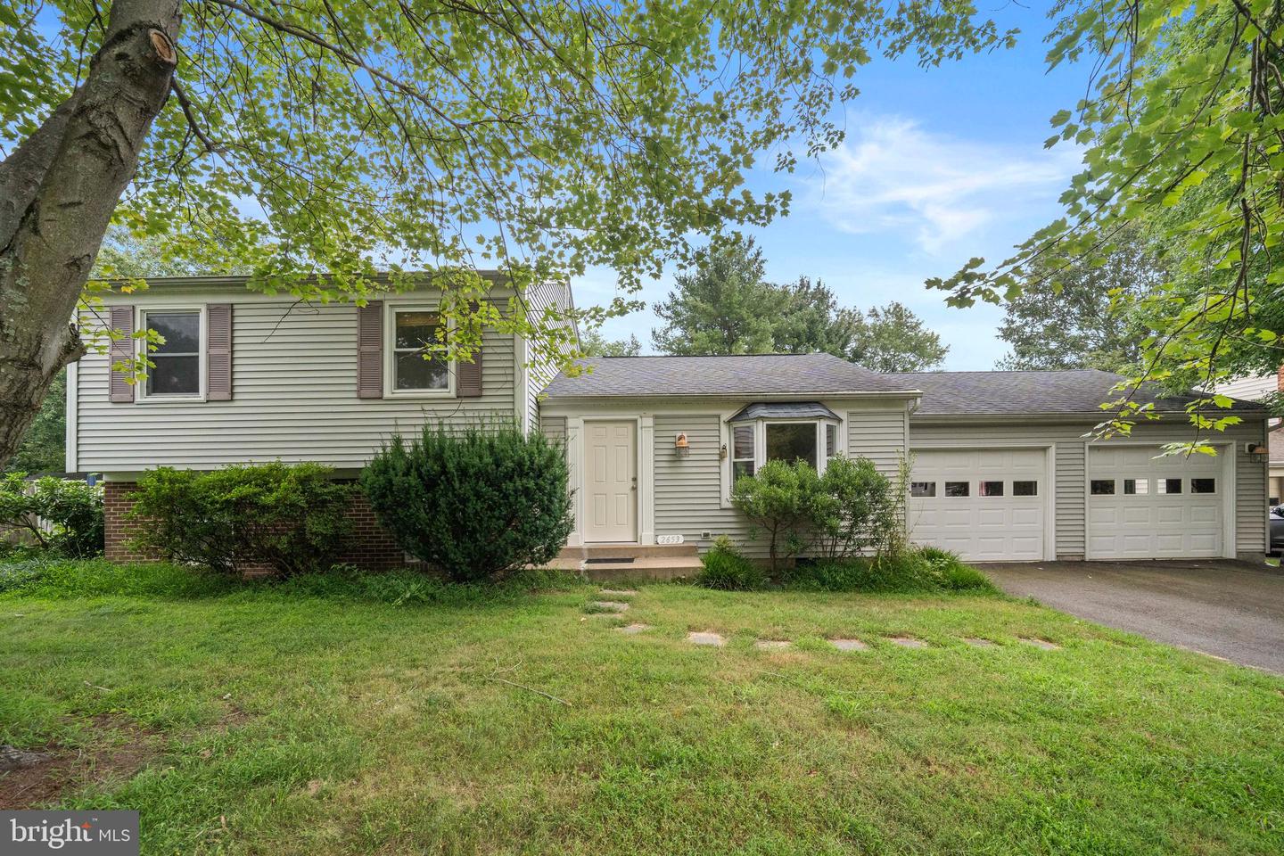 2653 FANIEUL HALL CT, OAK HILL, Virginia 20171, 3 Bedrooms Bedrooms, ,2 BathroomsBathrooms,Residential,For sale,2653 FANIEUL HALL CT,VAFX2260018 MLS # VAFX2260018