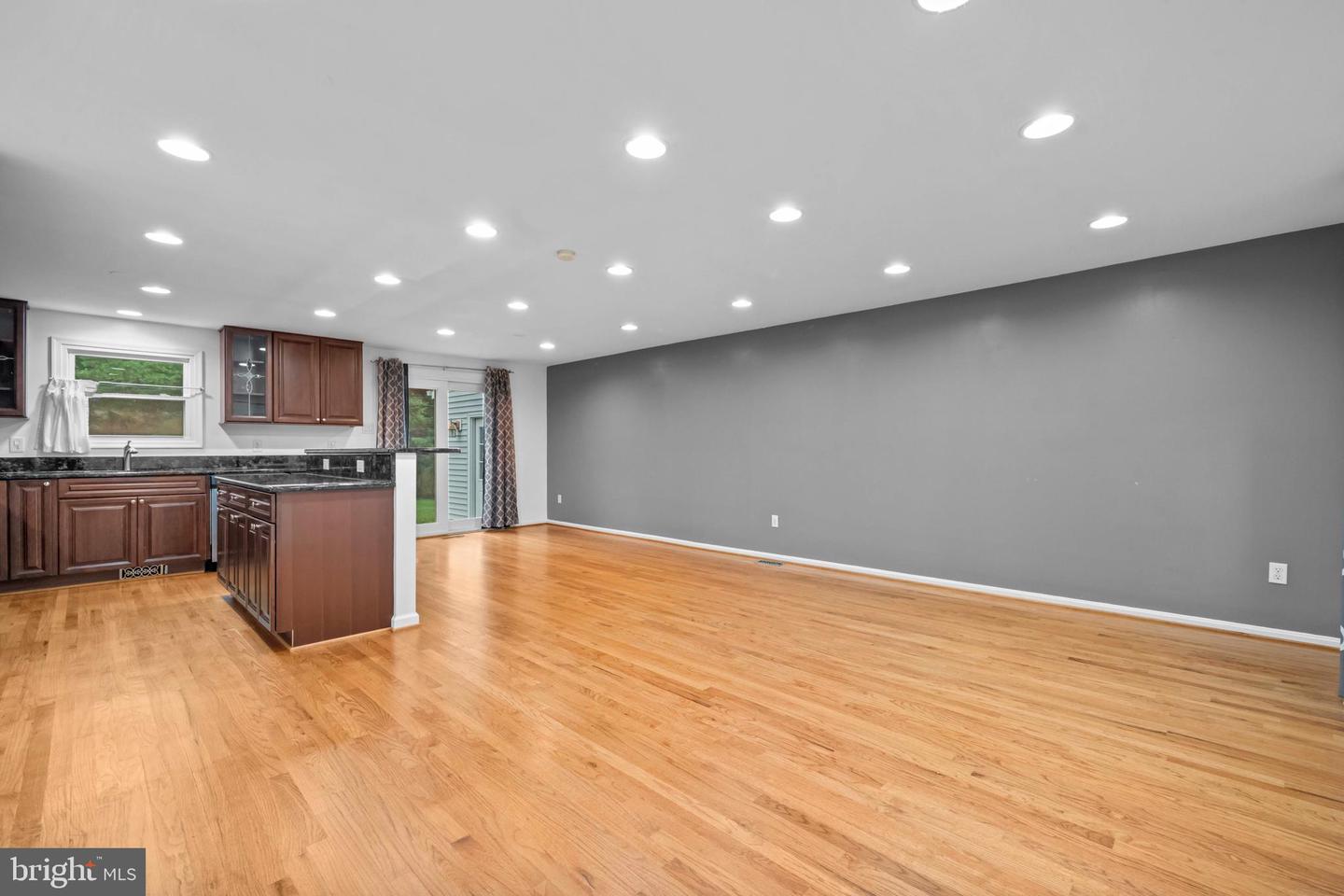 2653 FANIEUL HALL CT, OAK HILL, Virginia 20171, 3 Bedrooms Bedrooms, ,2 BathroomsBathrooms,Residential,For sale,2653 FANIEUL HALL CT,VAFX2260018 MLS # VAFX2260018