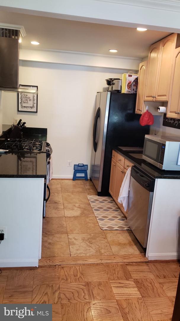 2911 CHARING CROSS RD #07/6, FALLS CHURCH, Virginia 22042, 1 Bedroom Bedrooms, ,1 BathroomBathrooms,Residential,For sale,2911 CHARING CROSS RD #07/6,VAFX2260022 MLS # VAFX2260022