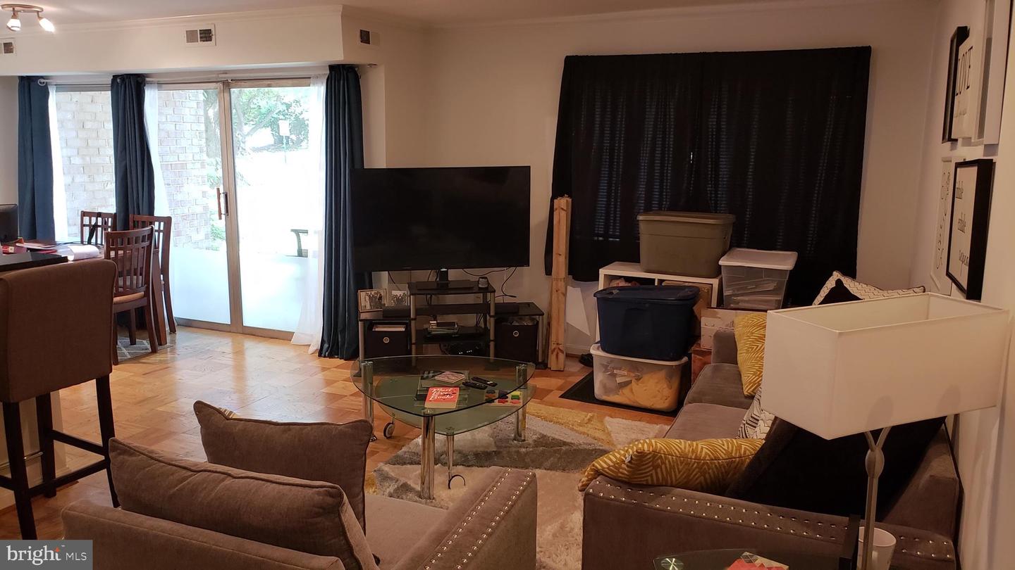 2911 CHARING CROSS RD #07/6, FALLS CHURCH, Virginia 22042, 1 Bedroom Bedrooms, ,1 BathroomBathrooms,Residential,For sale,2911 CHARING CROSS RD #07/6,VAFX2260022 MLS # VAFX2260022