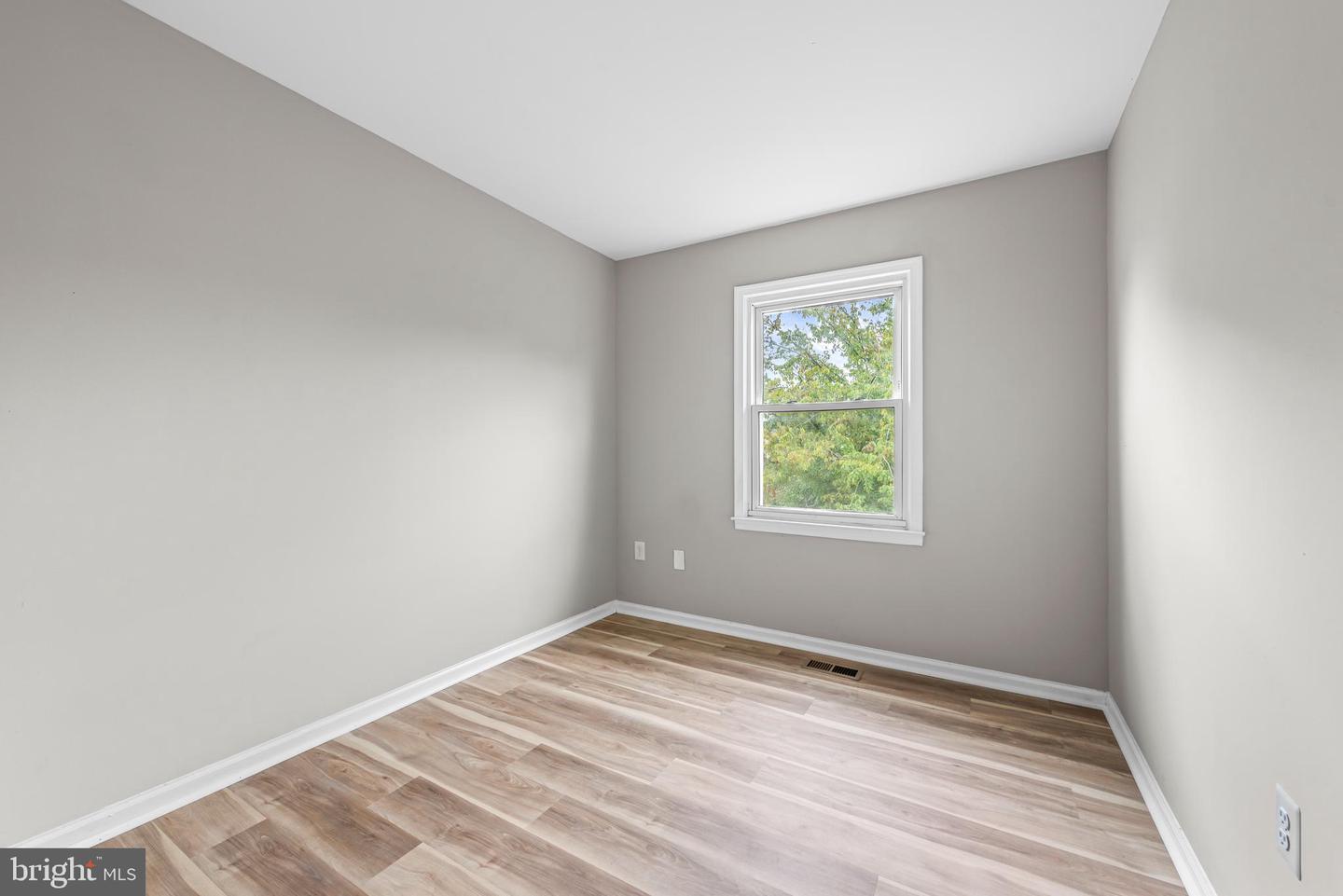 9015 MILES PL, MANASSAS, Virginia 20110, 3 Bedrooms Bedrooms, ,2 BathroomsBathrooms,Residential,For sale,9015 MILES PL,VAMN2009170 MLS # VAMN2009170